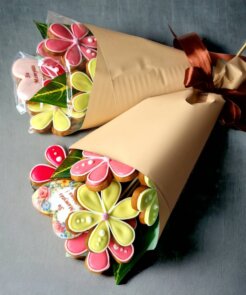 Sveikinimo gėlės su tekstu