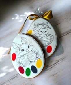 Alternative view of Didelis spalvinamas velykinis meduolis su teptuku ( viščiukas )