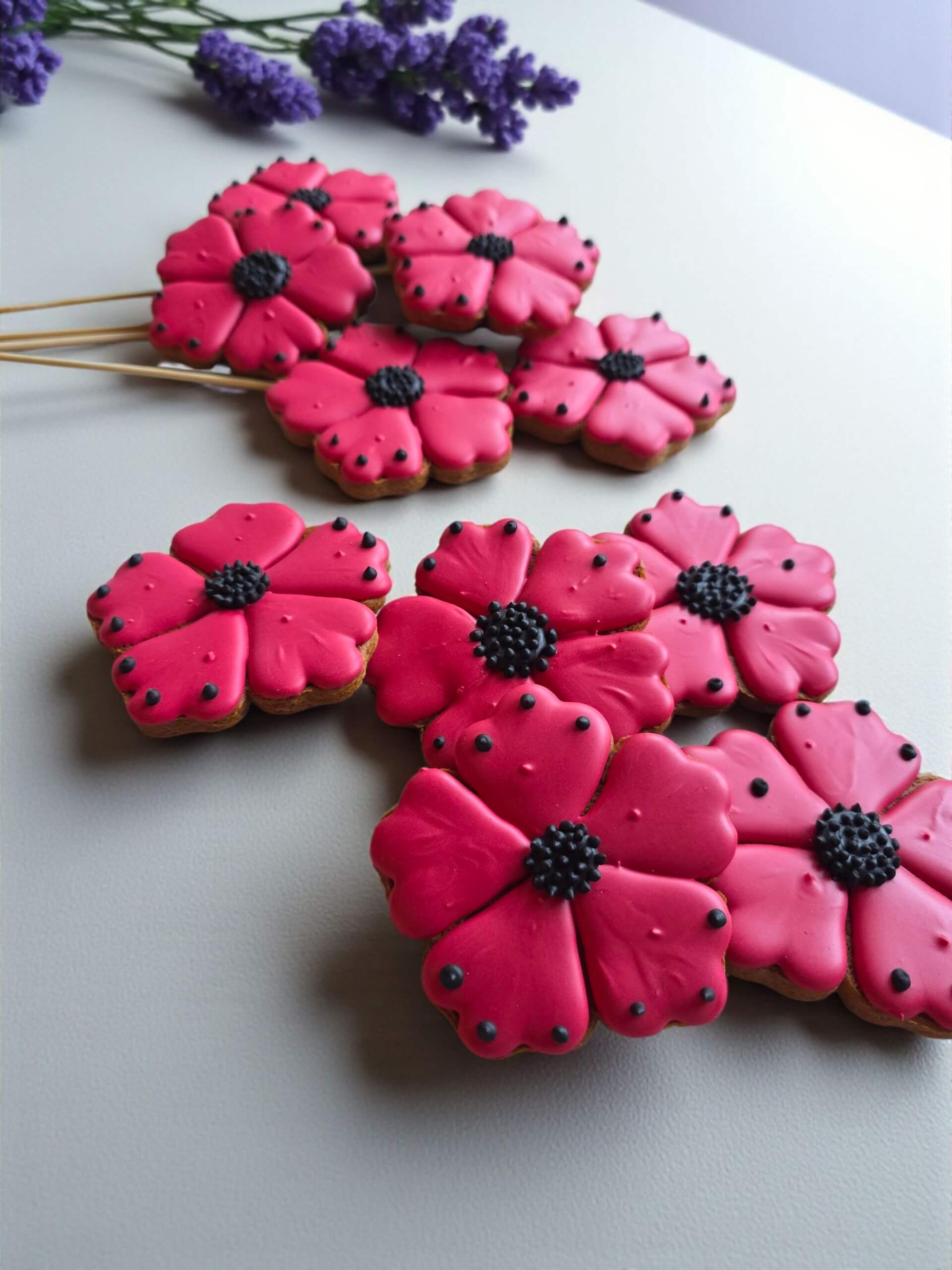 Ryškios meduolio gėlės dovanai