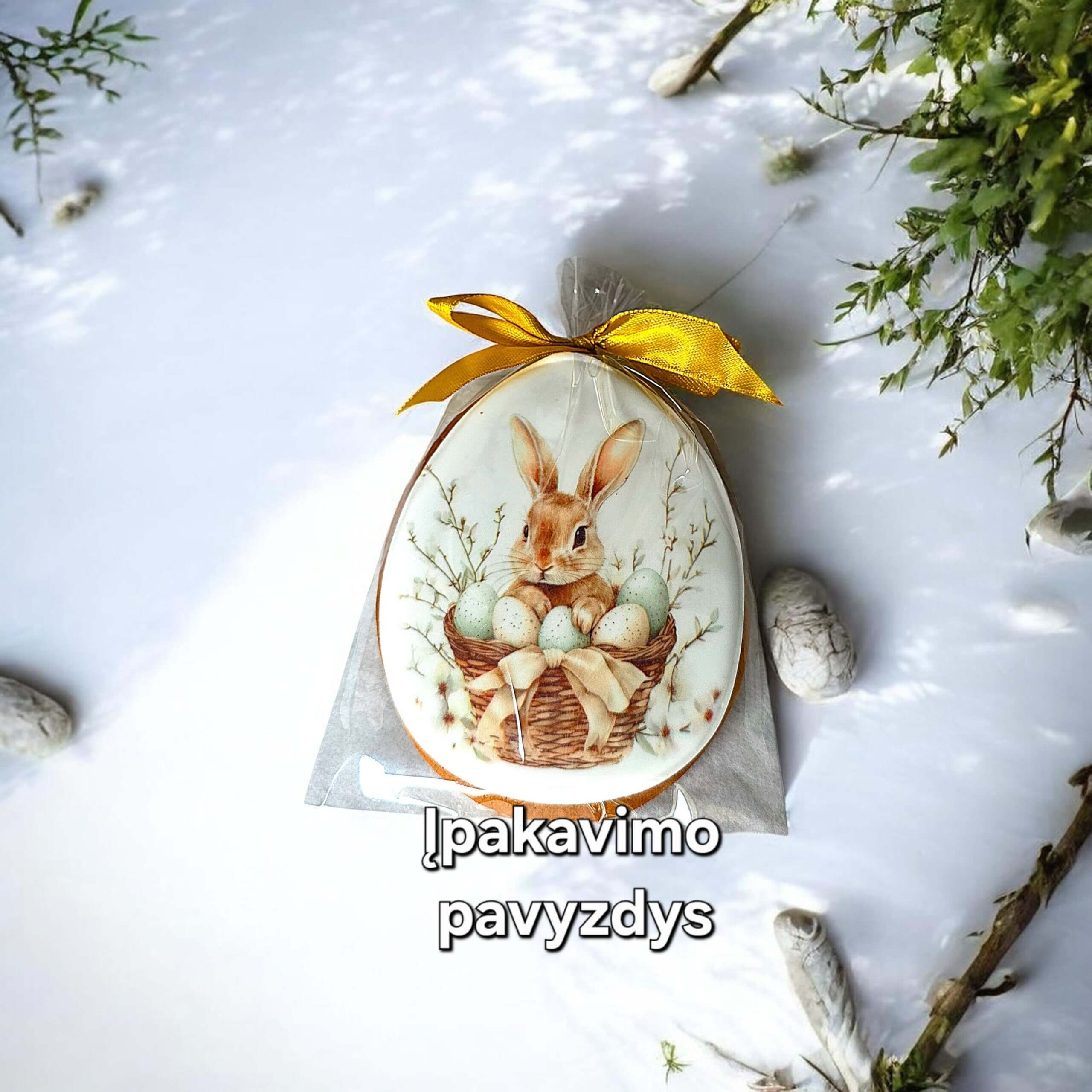 Velykinis meduolis „Viščiukas levandų krepšelyje“ (10,5 × 8,5 cm) - Image 2